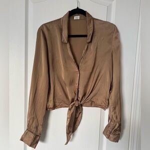 Aritzia Wilfred tie front Satin 100% Cupro Blouse